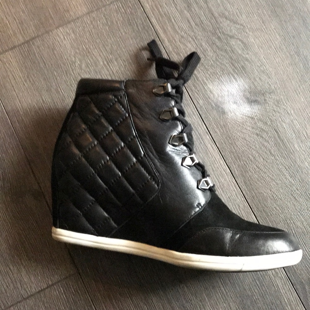 Leather wedge sneaker - Picture 4 of 8